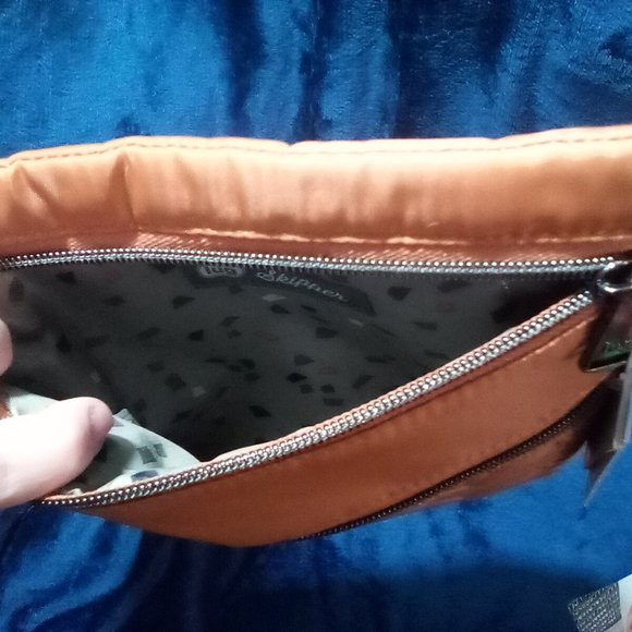 Lug Skipper Crossbody Amber Yellow - Picture 2 of 4